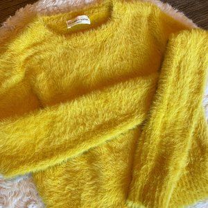 SUPER SOFT Crop Sweater